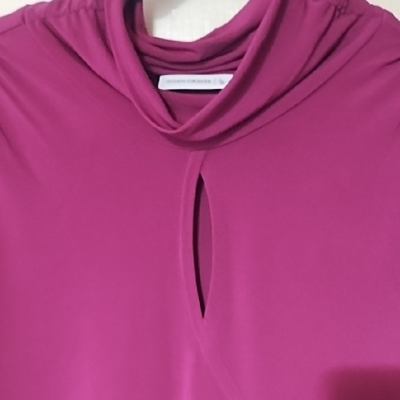 Susan Graver NWOT Magenta Long Sleeve Tunic Top With Shirring And Key Hole Large - Picture 3 of 8
